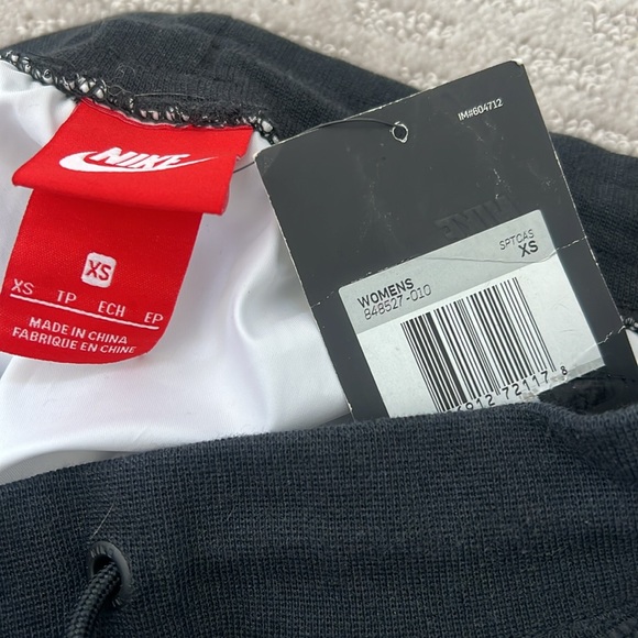 Nike mesh layer skirt XS - Picture 4 of 4